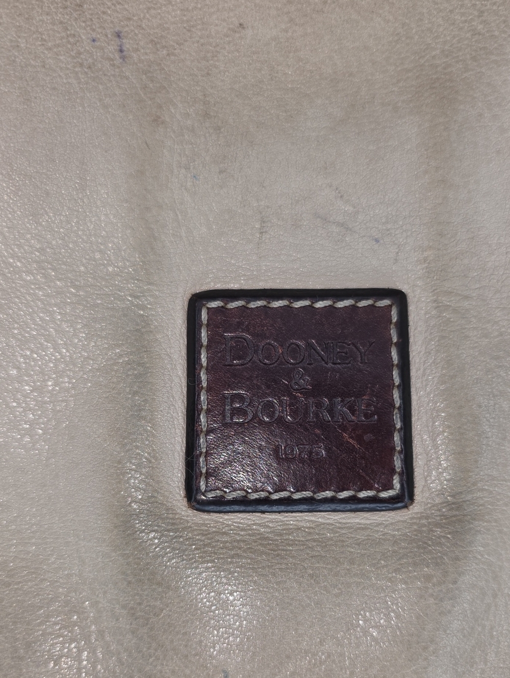Dooney & Bourke Vintage Cream Hobo Shoulder Bag Medium Women Y2K Boho Luxury - Picture 3 of 17